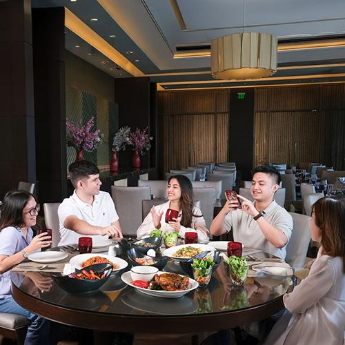 Dine 4, Get 1 Free - Weekend Buffet Night