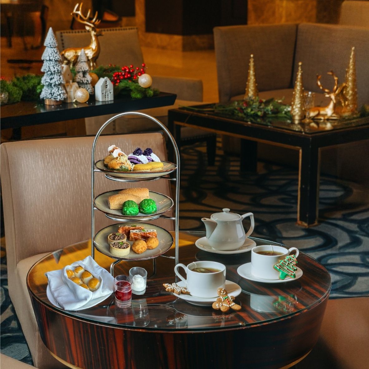 Holiday Cheers: Afternoon Tea