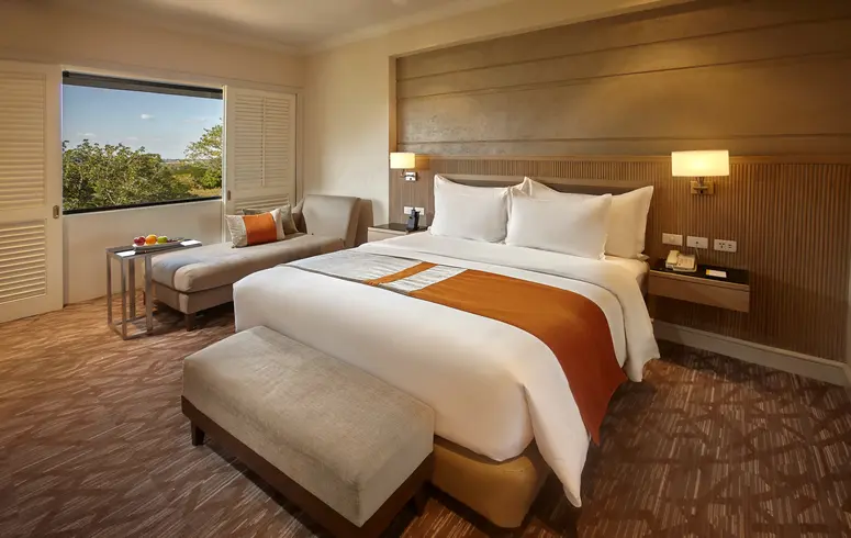 Junior Suite with Club Access 