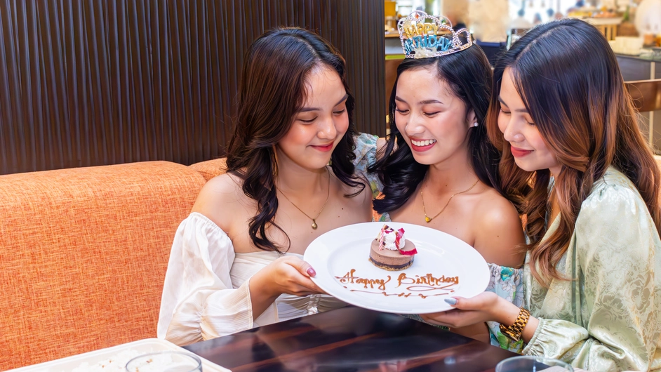 Birthday Surprise 4+1